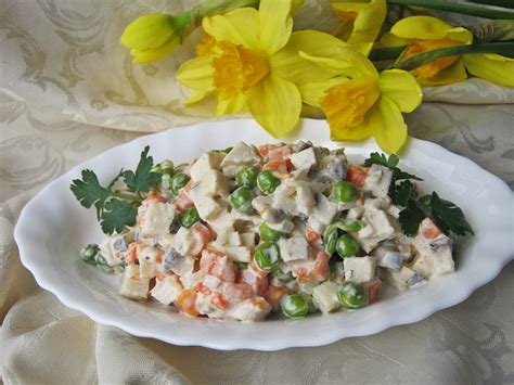 salatka ze sledzi marynowanych